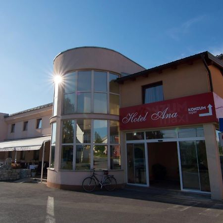 Hotel Ana Gospić Kültér fotó
