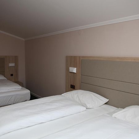 Hotel Ana Gospić Kültér fotó