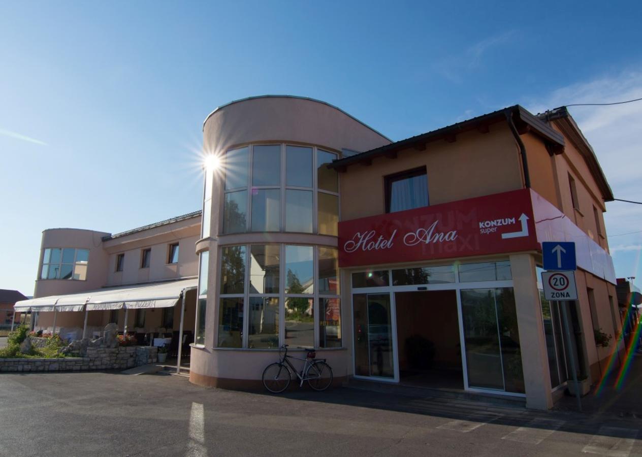 Hotel Ana Gospić Kültér fotó