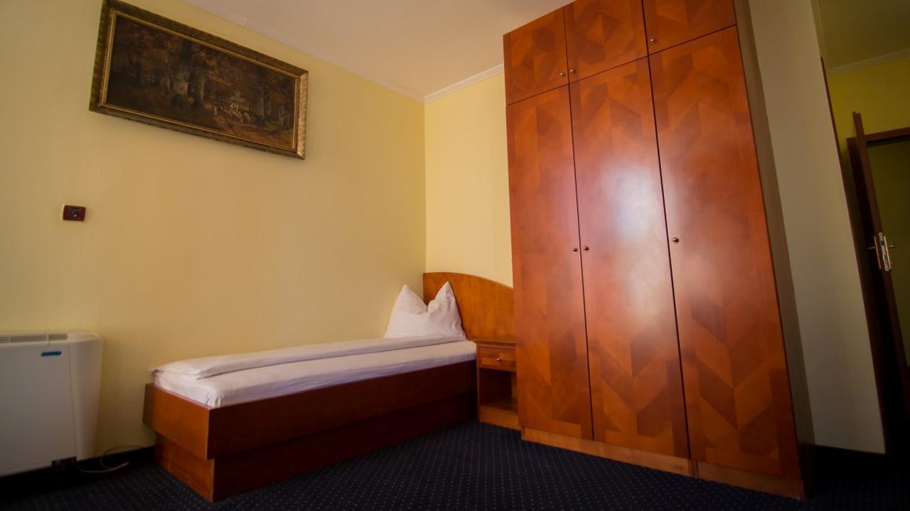 Hotel Ana Gospić Kültér fotó