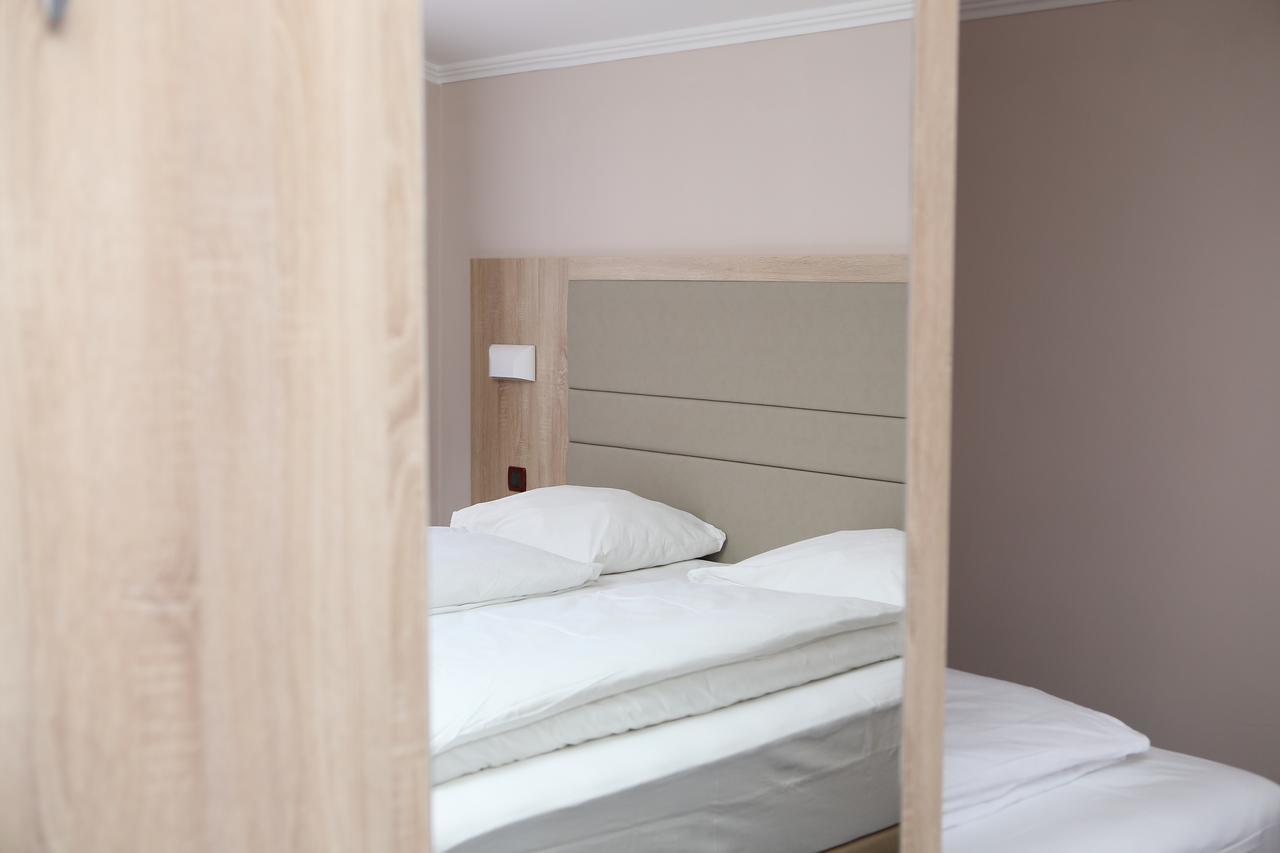 Hotel Ana Gospić Kültér fotó