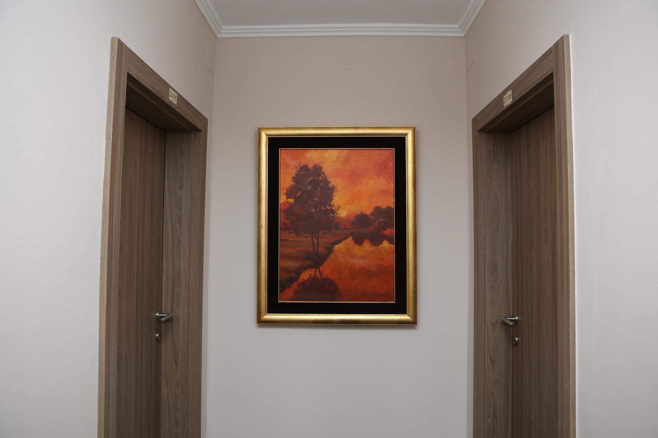 Hotel Ana Gospić Kültér fotó